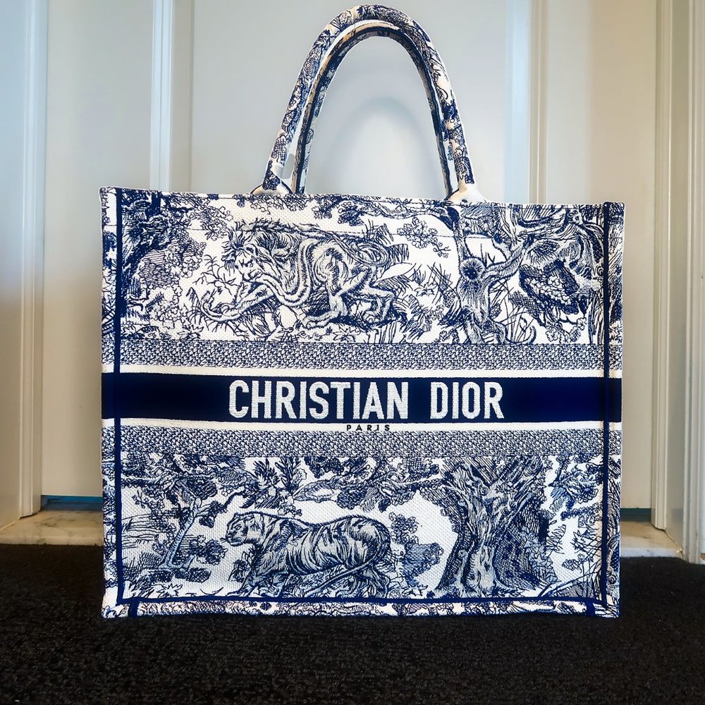 LARGE DIOR BOOK TOTE Blue Toile de Jouy Embroidery